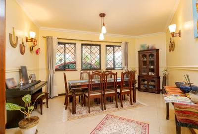 5 Bed Townhouse with En Suite in Lavington