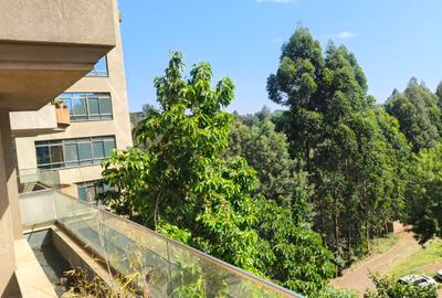 3 Bed Apartment with En Suite at Parklands - 4