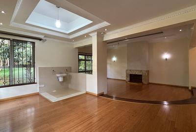 4 Bed Villa with En Suite in Runda - 3