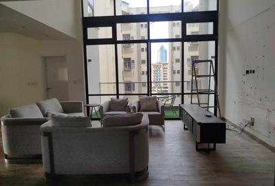 4 Bed Apartment with En Suite in Riverside