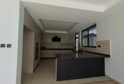 4 Bed Townhouse with En Suite in Lavington - 3