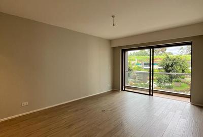 1 Bed Apartment with En Suite at Redhill - 2