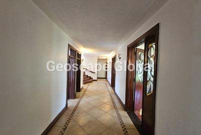 5 Bed House with En Suite in Runda - 3