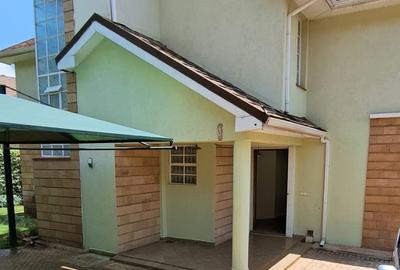 4 Bed Townhouse with En Suite in Kitisuru