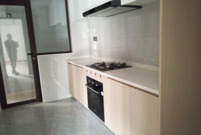 Serviced 2 Bed Apartment with En Suite at Riverside - 2