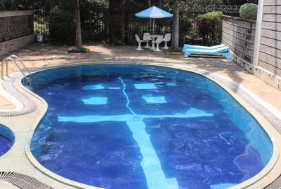 4 Bed Villa with En Suite in Westlands Area - 2