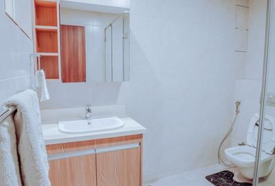 Serviced 2 Bed Apartment with En Suite in Westlands Area