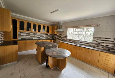 5 Bed House with En Suite in Loresho - 4