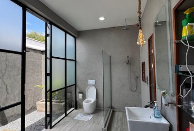 3 Bed House with En Suite in Karen