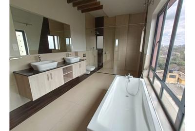 Serviced 3 Bed Apartment with En Suite in Kileleshwa
