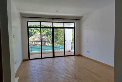 5 Bed House with En Suite in Lavington - 4