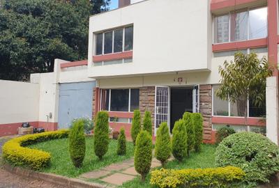 3 Bed House with Garden at Maua Close