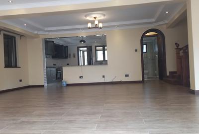 5 Bed Townhouse with En Suite in Lavington
