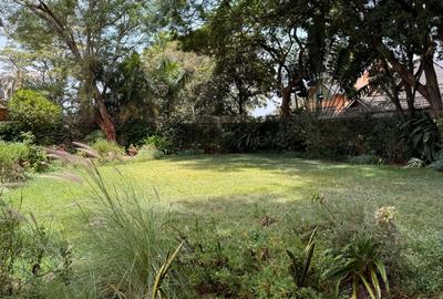 5 Bed House with En Suite in Nyari - 4