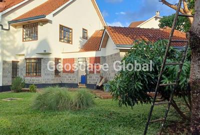 5 Bed House with En Suite in Runda - 2