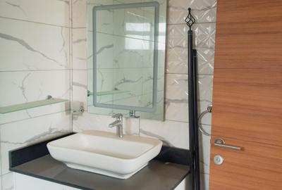 2 Bed Apartment with En Suite in Nairobi West - 4