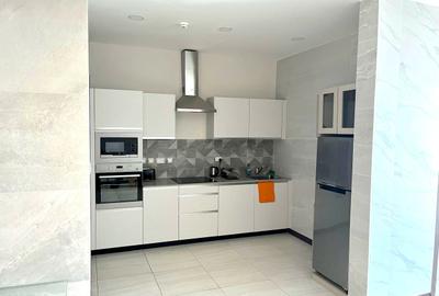 Serviced 1 Bed Apartment with En Suite at Westlands