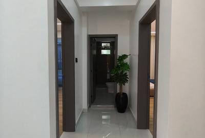 Serviced 2 Bed Apartment with En Suite at Tudor - 2