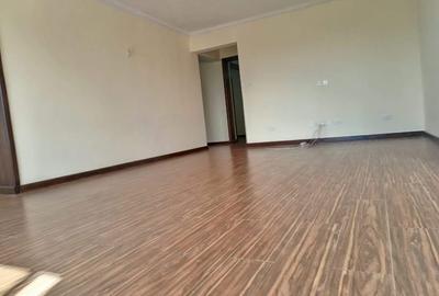 3 Bed Apartment with En Suite in Brookside