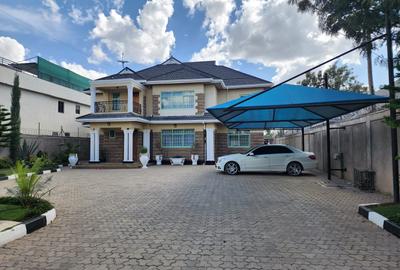 5 Bed House with En Suite at Acacia