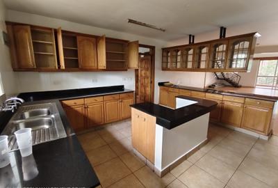 4 Bed Apartment with En Suite at Lavington Green - 2