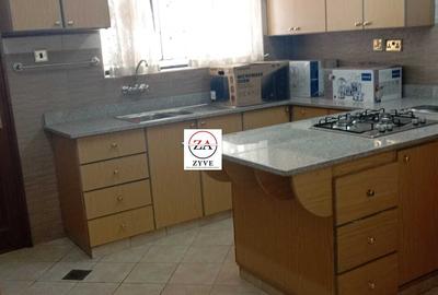 3 Bed Townhouse with En Suite at Lavington - 2
