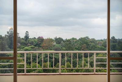 3 Bed Apartment with En Suite at Parklands - 2