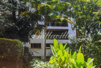 3 Bed Apartment with En Suite in Riverside