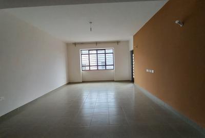 3 Bed Apartment with En Suite at National Park - 3