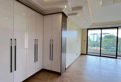 3 Bed Apartment with En Suite at Nyeri Road - 4