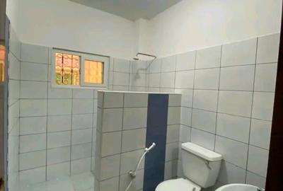 3 Bed Apartment with En Suite at Off Links Road - 4