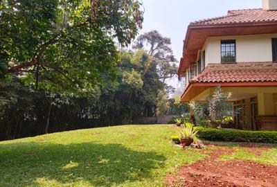 5 Bed House with En Suite at Westlands - 2