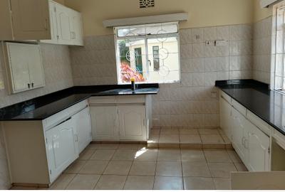4 Bed Townhouse with En Suite at Kileleshwa - 2