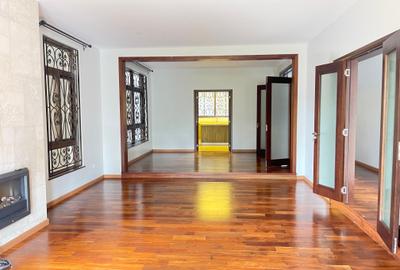 5 Bed Townhouse with En Suite in Lavington