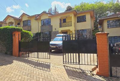 4 Bed Townhouse with En Suite at Lavington