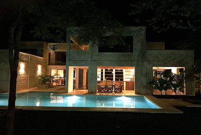 4 Bed Villa with En Suite in Diani - 2