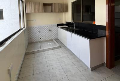 3 Bed Apartment with En Suite in Kileleshwa
