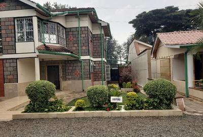 5 Bed Townhouse with En Suite at Karen