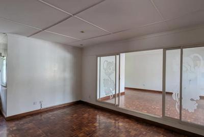 5 Bed House with En Suite at Kyuna - 4
