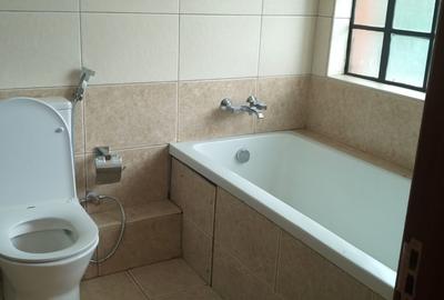 4 Bed Townhouse with En Suite in Lavington - 4