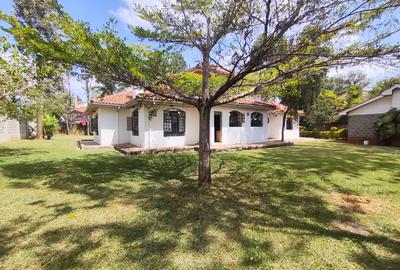 5 Bed House with En Suite in Runda - 4