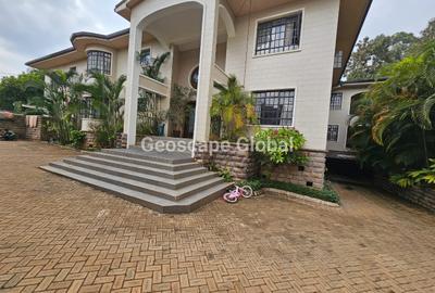 2 Bed Apartment with En Suite in Nyari - 2