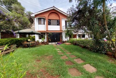 6 Bed Townhouse with En Suite at Kilimani Algeyo Road