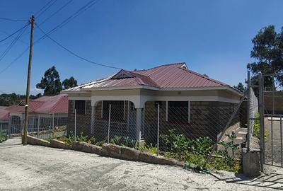 3 Bed House with En Suite at Miresho