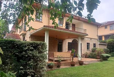 4 Bed Townhouse with En Suite in Kitisuru