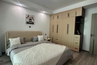 2 Bed Apartment with En Suite in Lavington - 2