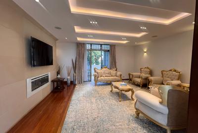 5 Bed House with En Suite in Lavington