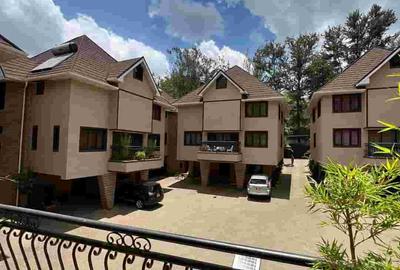 5 Bed Townhouse with En Suite at Lavington