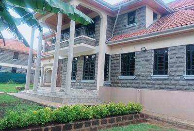 6 Bed Townhouse with En Suite in Kitisuru