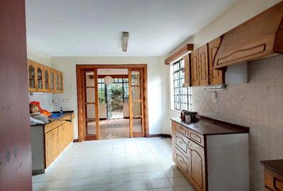 4 Bed Townhouse with En Suite in Kilimani